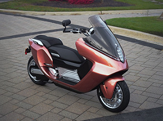 Maxi Scooter on pavement