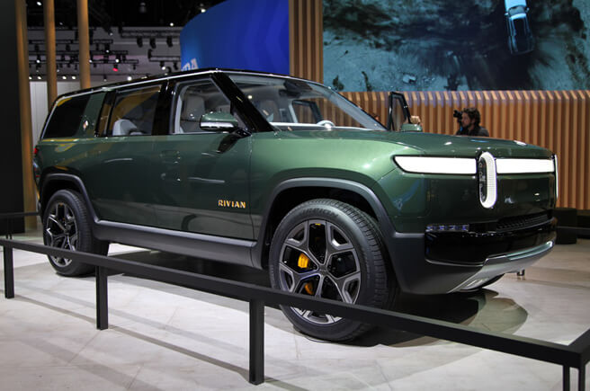 Rivian R1S SUV